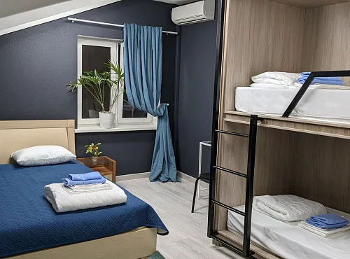 Хостел метро Театральная - фото 1